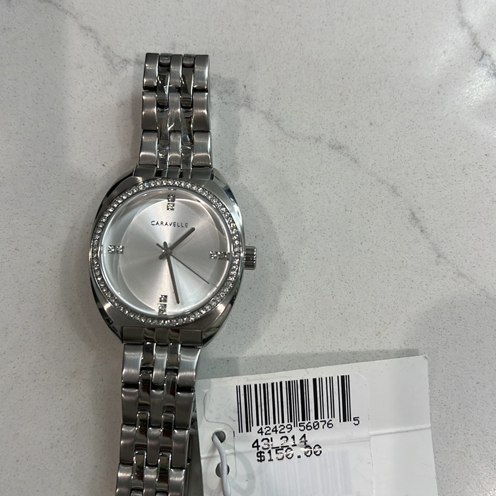 Women’s Caravelle Watch       NWT - Picture 3 of 3